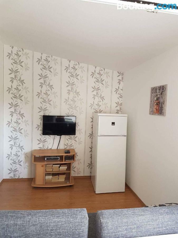 Ferienwohnung Apartamani Katarina Vl.Ilija Jusup Starigrad Paklenica Exterior foto
