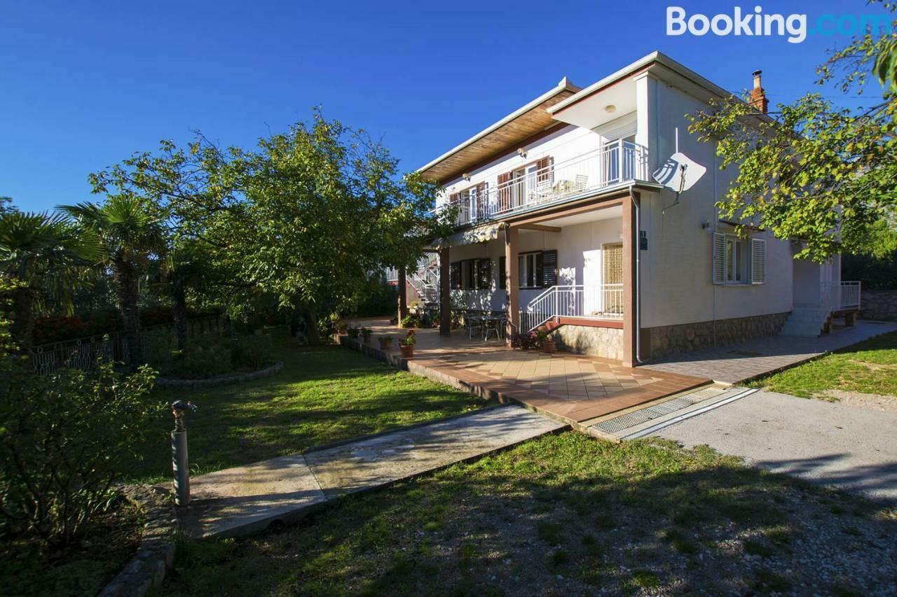 Ferienwohnung Apartamani Katarina Vl.Ilija Jusup Starigrad Paklenica Exterior foto