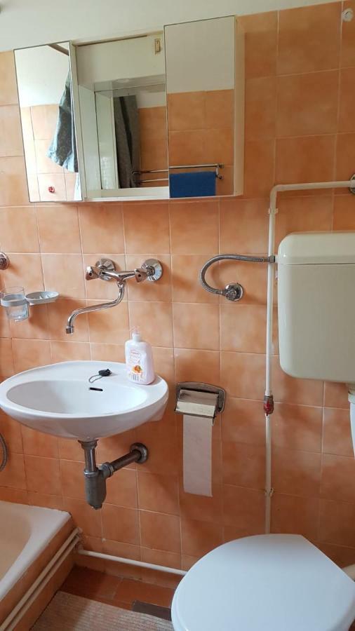 Ferienwohnung Apartamani Katarina Vl.Ilija Jusup Starigrad Paklenica Exterior foto