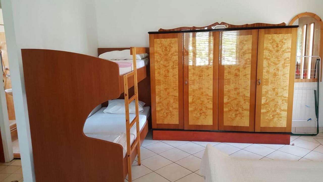 Ferienwohnung Apartamani Katarina Vl.Ilija Jusup Starigrad Paklenica Exterior foto